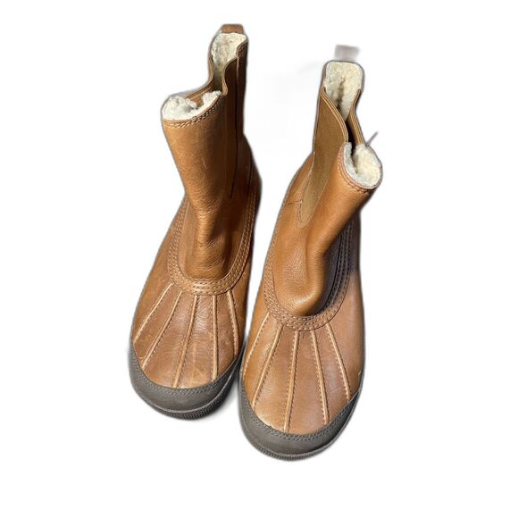 UGG Australia S/N 5665 - Picture 1 of 4